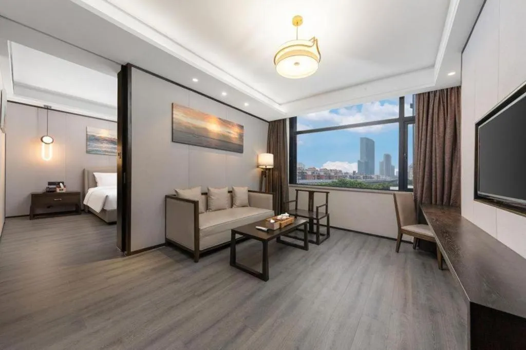 Bed in Zhuhai Starlight Hotel