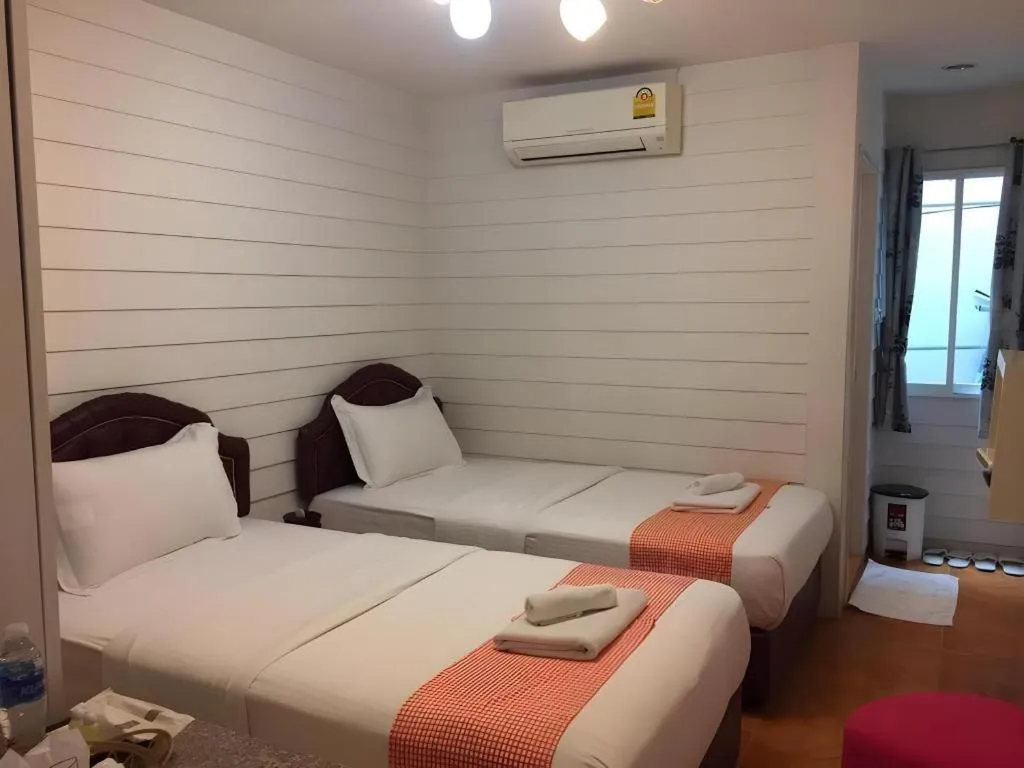 Ban Thungdang Housetel Bangkok