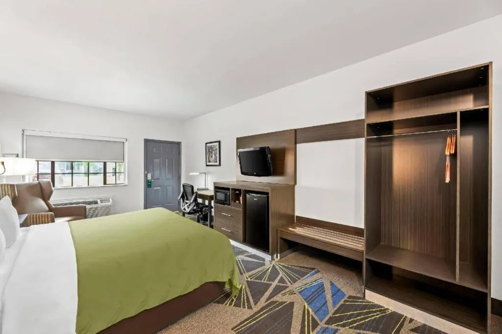 Bed in Quality Inn & Suites Rio Grande City