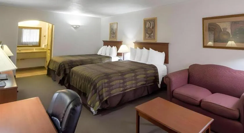 Bed in Quality Inn & Suites Rio Grande City