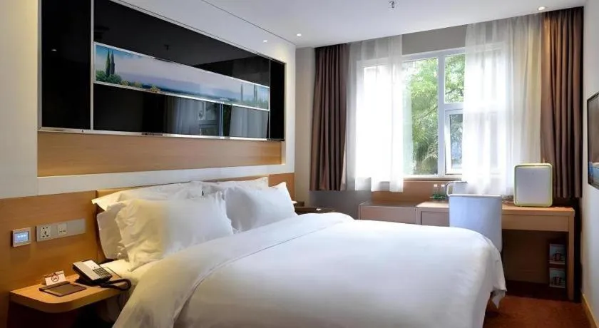 Bed in Lavande Hotel Guangzhou Financial City Tianhe Park Metro Station