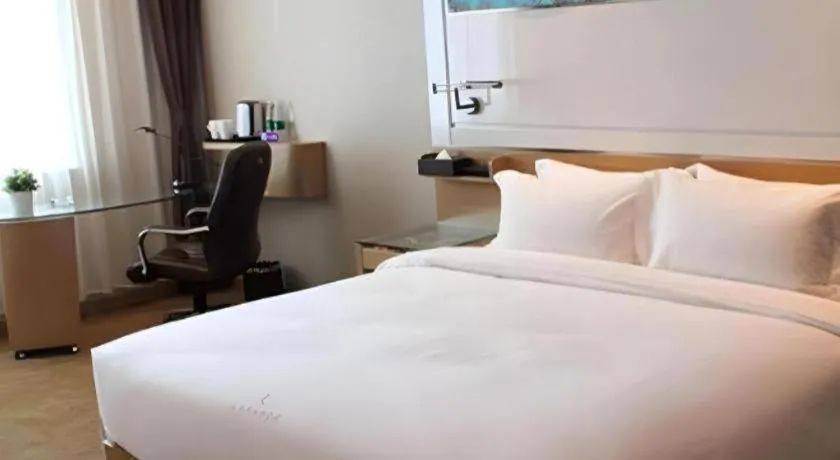 Bed in Lavande Hotel Guangzhou Financial City Tianhe Park Metro Station