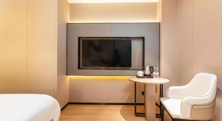 Bed in Lavande Hotel Guangzhou Financial City Tianhe Park Metro Station