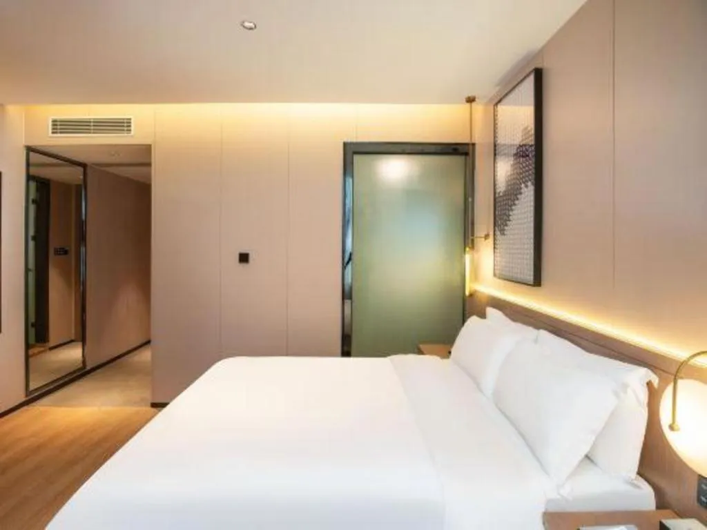 Bed in Lavande Hotel Guangzhou Financial City Tianhe Park Metro Station