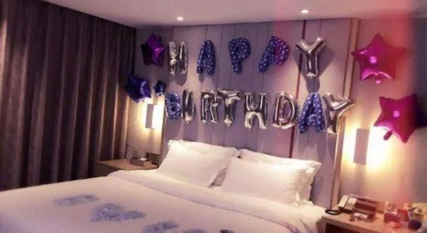 Bed in Lavande Hotel Guangzhou Financial City Tianhe Park Metro Station