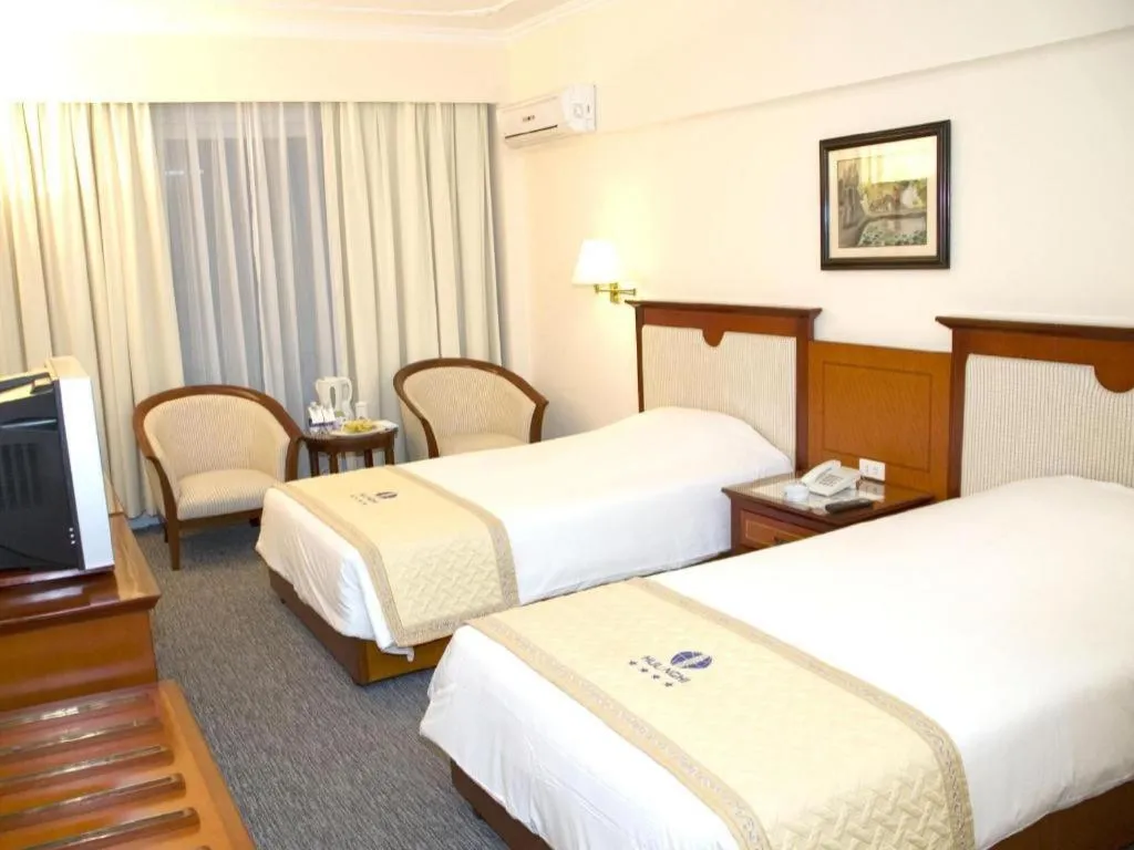 Bed in Huu Nghi Hotel