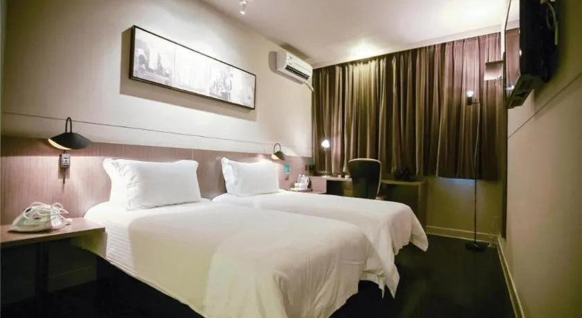 Bed in Jinjiang Inn Select Shanghai Nanjing Road Pedestrian Street