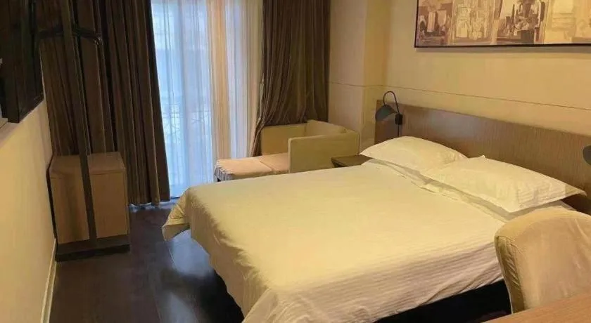 Bed in Jinjiang Inn Select Shanghai Nanjing Road Pedestrian Street