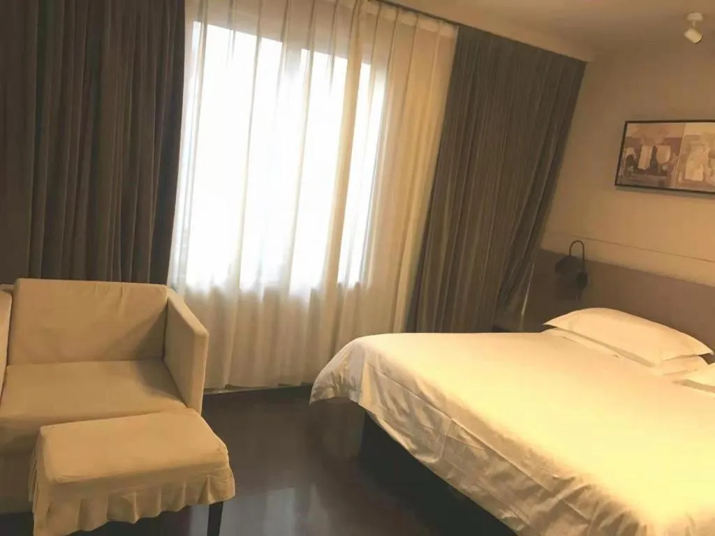 Bed in Jinjiang Inn Select Shanghai Nanjing Road Pedestrian Street