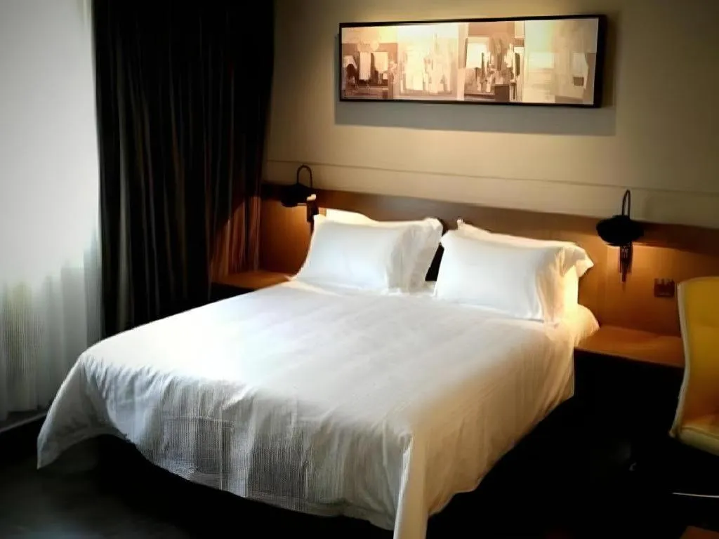 Bed in Jinjiang Inn Select Shanghai Nanjing Road Pedestrian Street