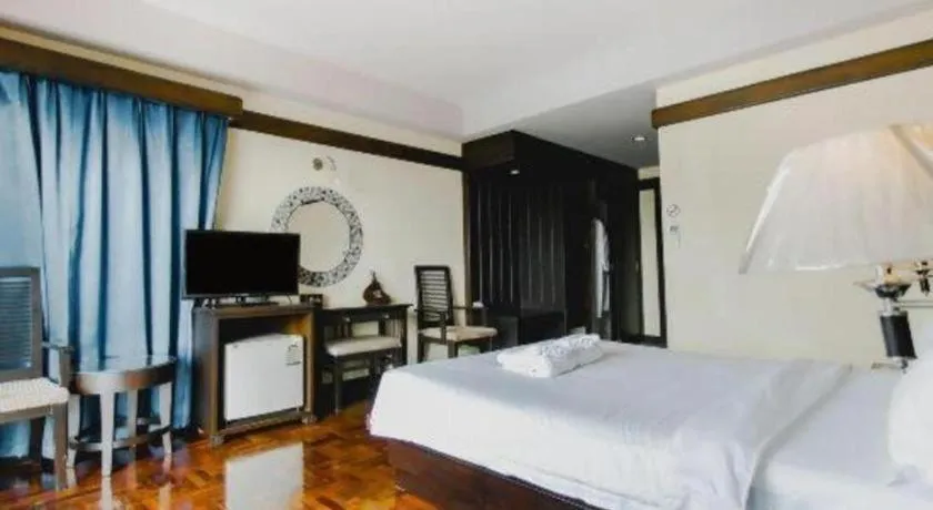 Bed in Sarita Chalet and Spa Hotel