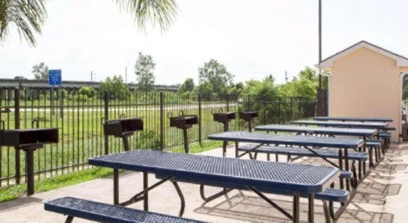 Suburban Extended Stay La Place