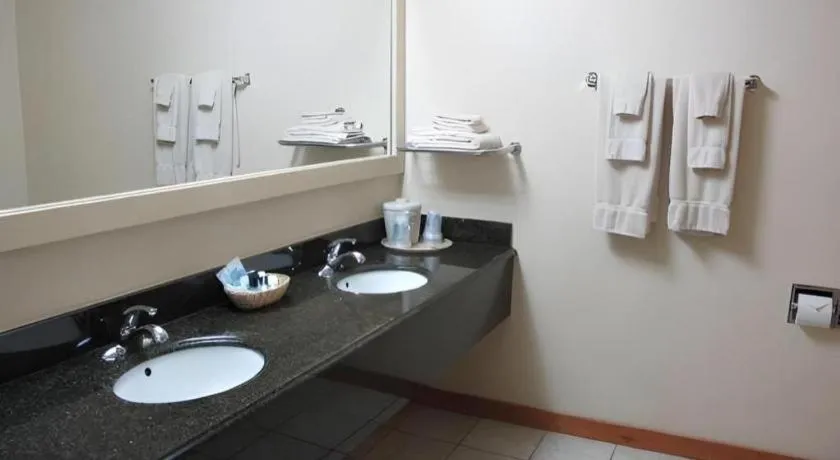 Best Western Lake Lucille Inn