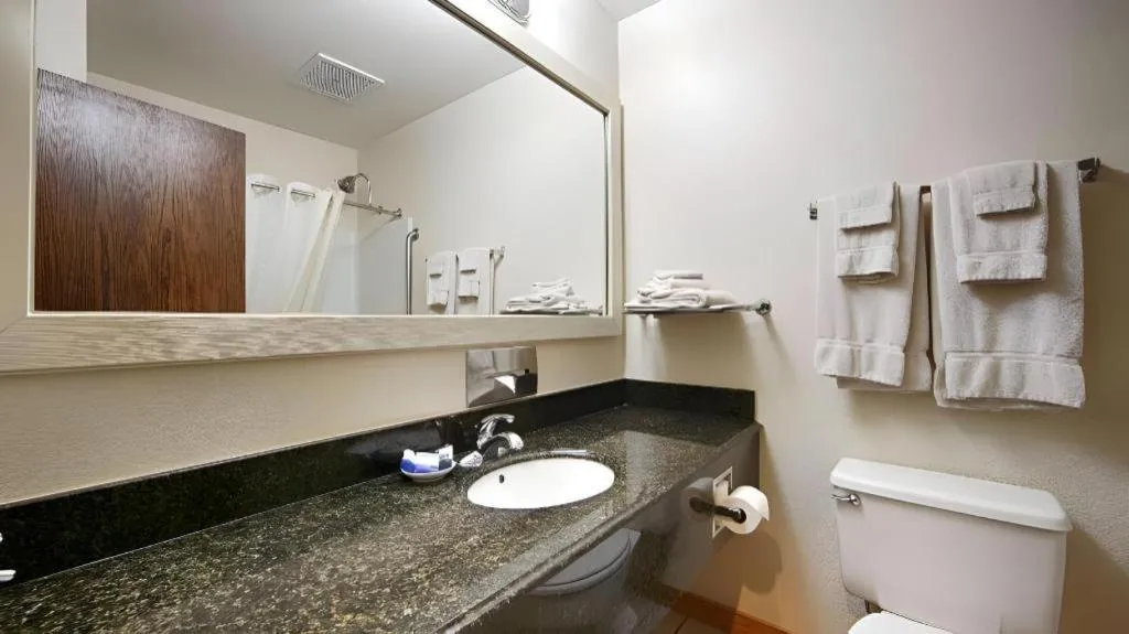 Best Western Lake Lucille Inn