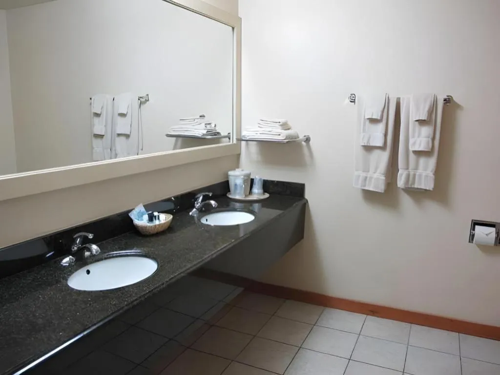 Best Western Lake Lucille Inn