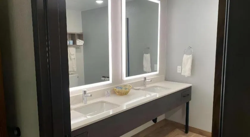 Best Western Lake Lucille Inn