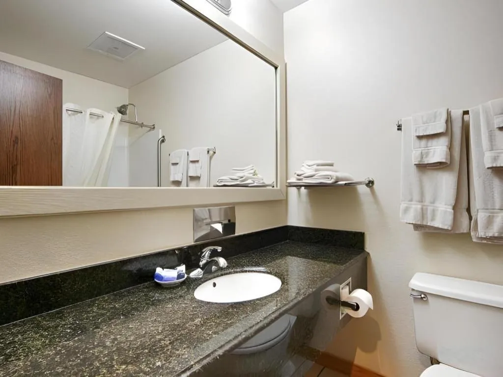 Best Western Lake Lucille Inn