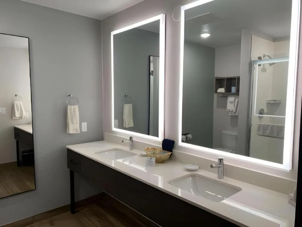 Best Western Lake Lucille Inn