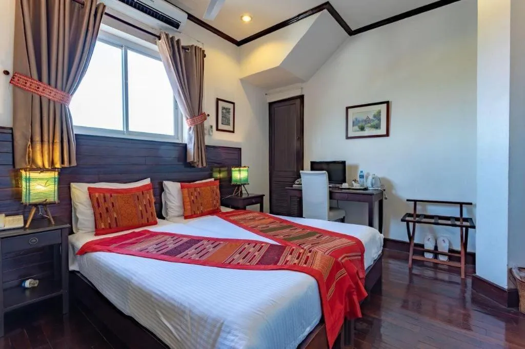 Bed in Residence Sisouk Boutique Hotel