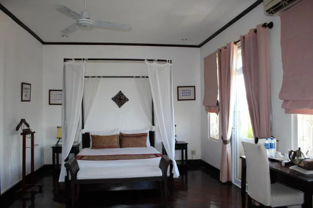 Bed in Residence Sisouk Boutique Hotel