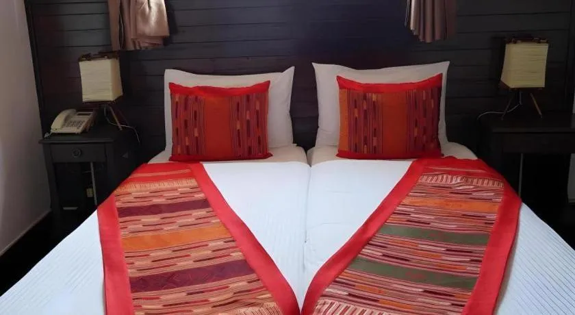 Bed in Residence Sisouk Boutique Hotel