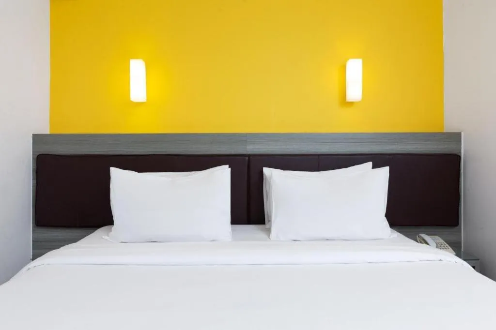 Bed in Amaris Hotel Padjajaran Bogor