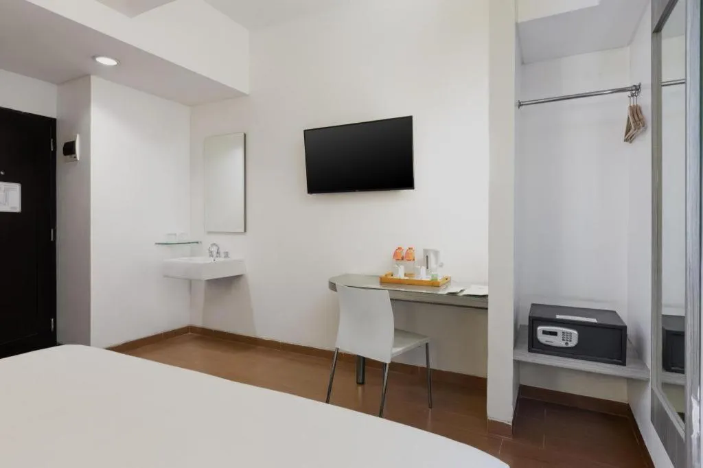 Bed in Amaris Hotel Padjajaran Bogor