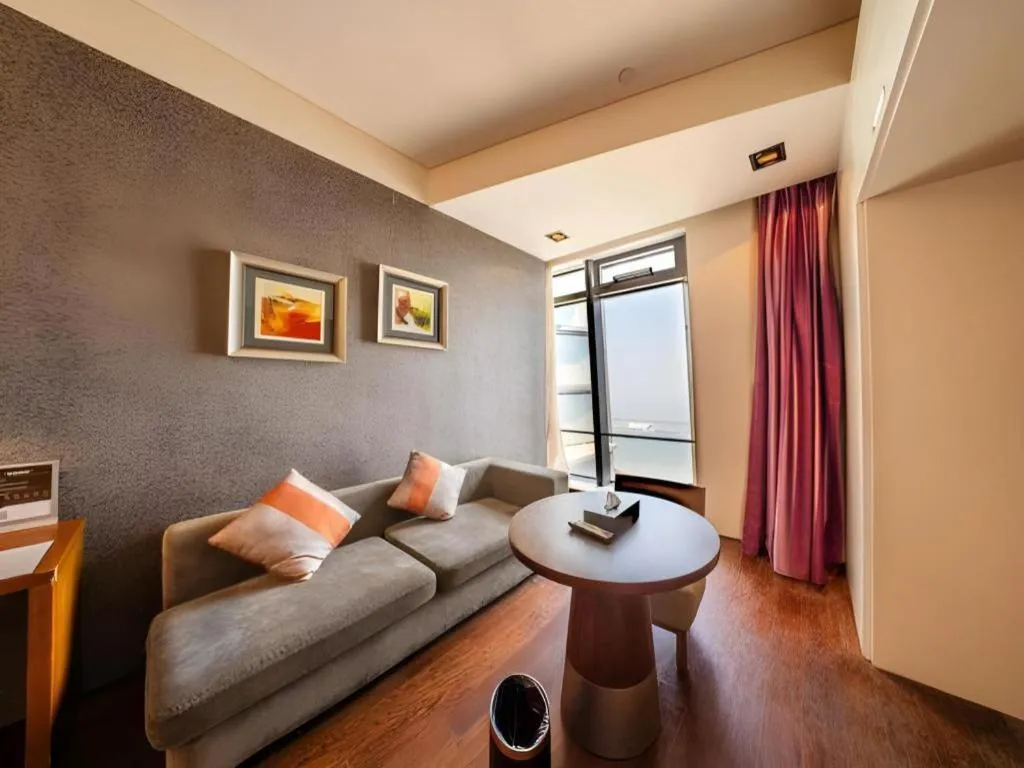 Grand Madison Qingdao Harbour-view Central（Former Qingdao Farglory Hotel）