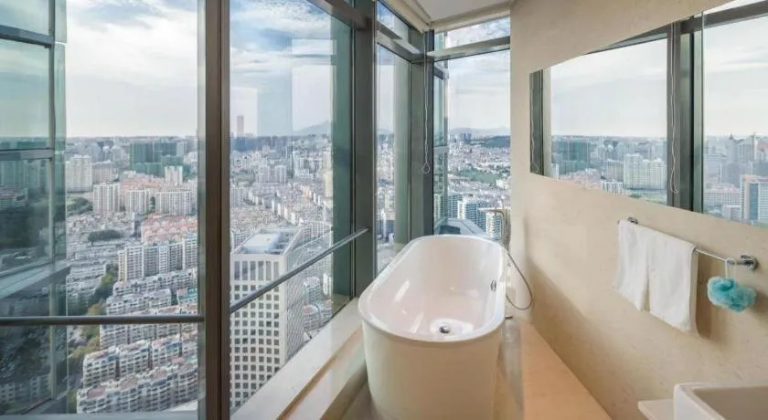 Grand Madison Qingdao Harbour-view Central（Former Qingdao Farglory Hotel）