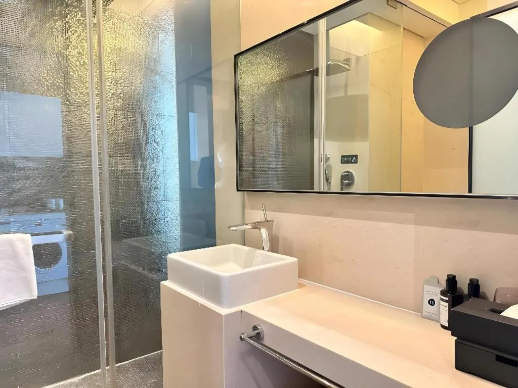 Grand Madison Qingdao Harbour-view Central（Former Qingdao Farglory Hotel）