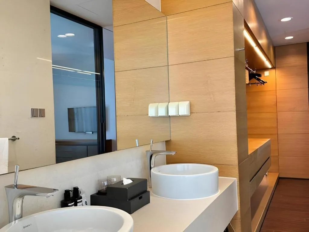 Grand Madison Qingdao Harbour-view Central（Former Qingdao Farglory Hotel）