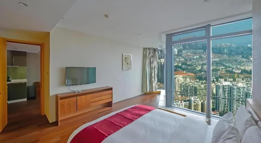 Bed in Grand Madison Qingdao Harbour-view Central（Former Qingdao Farglory Hotel）