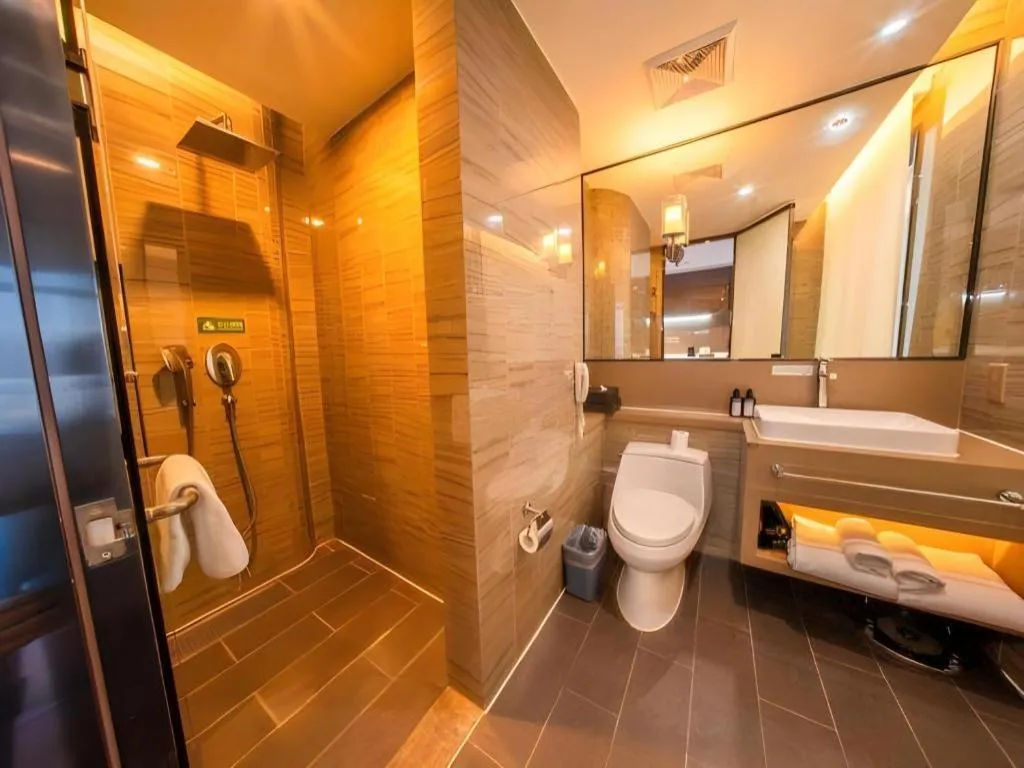 Grand Madison Qingdao Harbour-view Central（Former Qingdao Farglory Hotel）