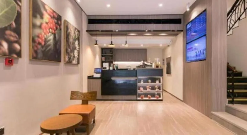 Hanting Hotel Shanghai Zhongshan Park Metro Station