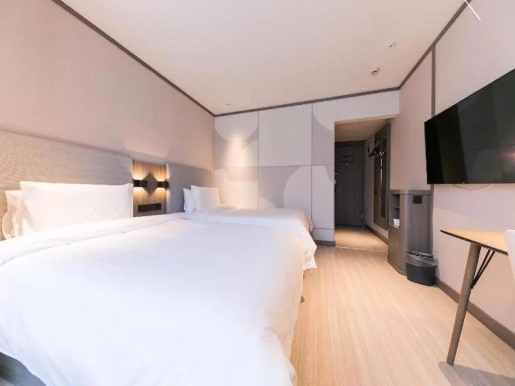 Hanting Hotel Shanghai Zhongshan Park Metro Station