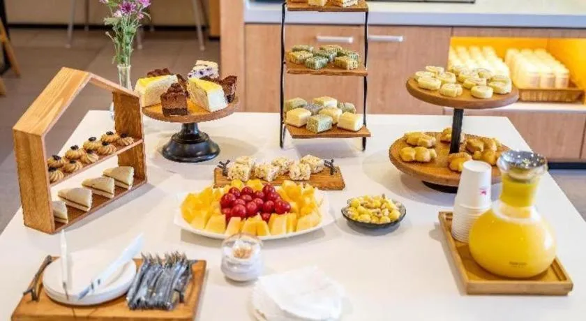 Hanting Hotel Shanghai Zhongshan Park Metro Station