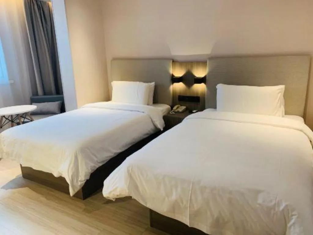 Hanting Hotel Shanghai Zhongshan Park Metro Station