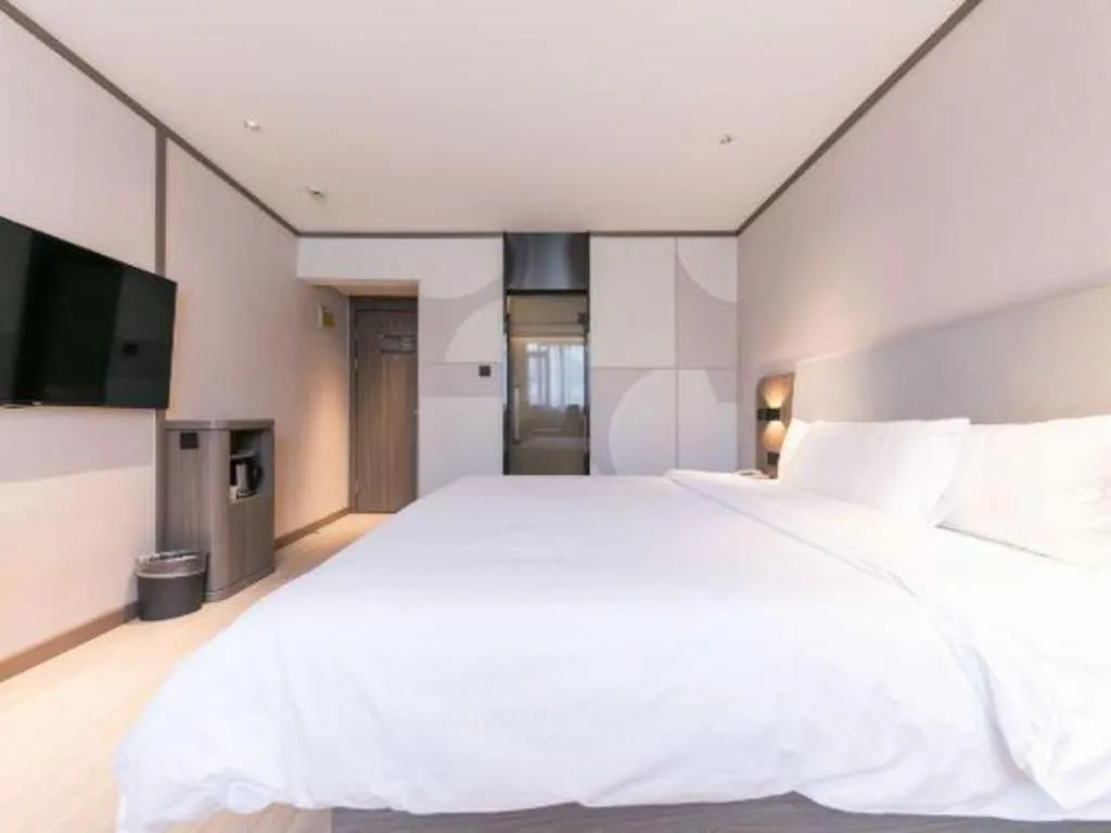 Hanting Hotel Shanghai Zhongshan Park Metro Station