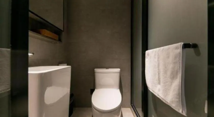 Hanting Hotel Shanghai Zhongshan Park Metro Station