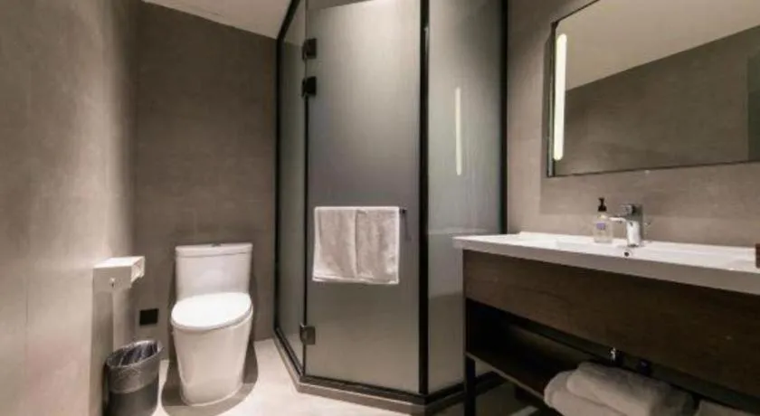 Hanting Hotel Shanghai Zhongshan Park Metro Station