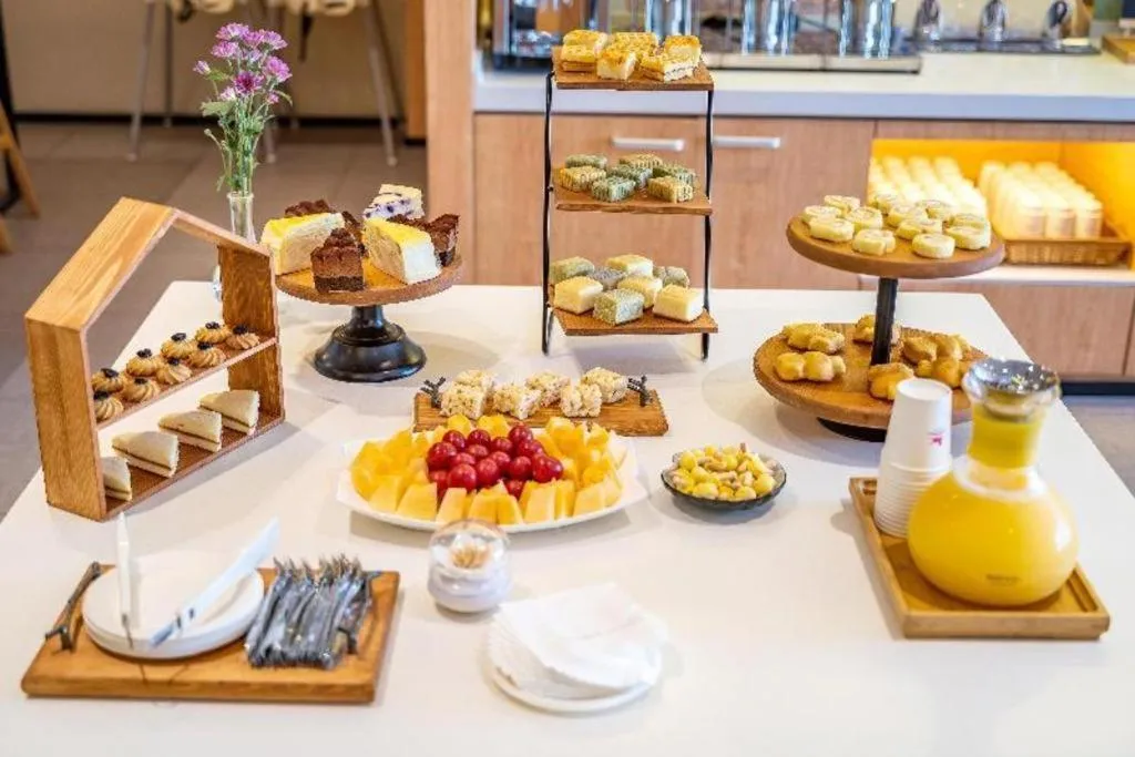 Hanting Hotel Shanghai Zhongshan Park Metro Station