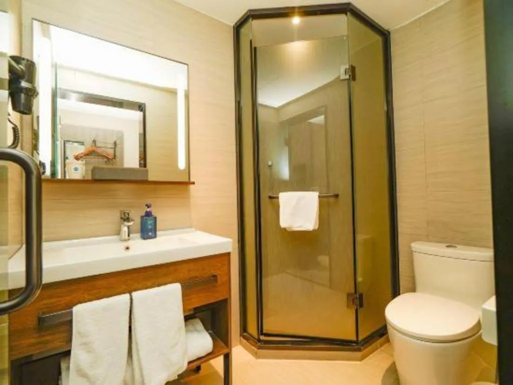 Hanting Hotel Hangzhou Central Wulin Square Metro Station