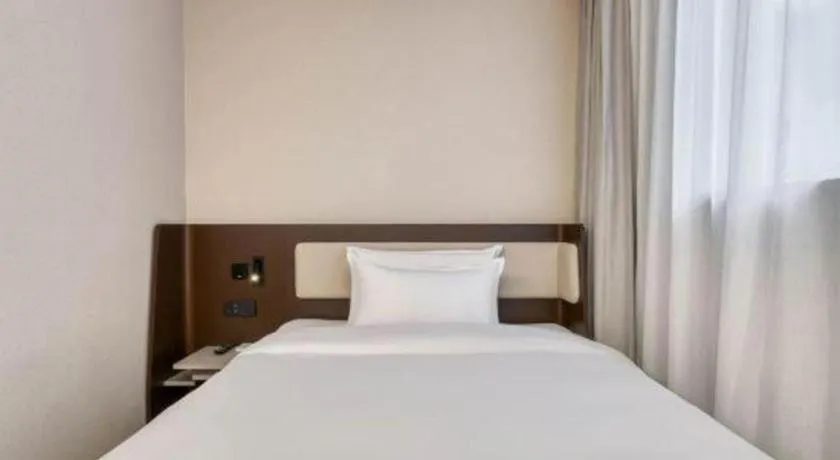 Hanting Hotel Hangzhou West Lake Wulin Square