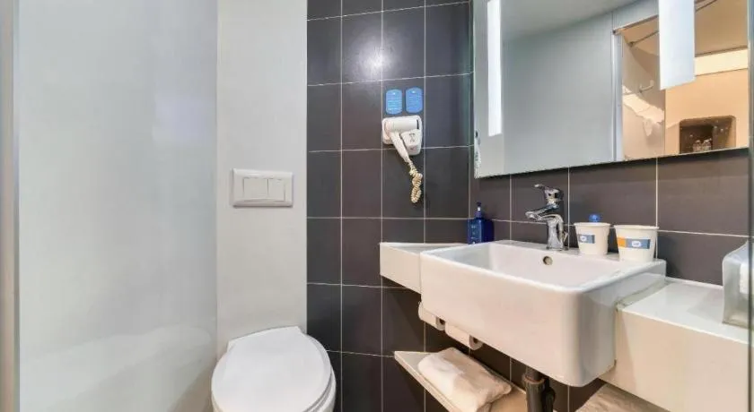 Hanting Hotel Hangzhou West Lake Wulin Square