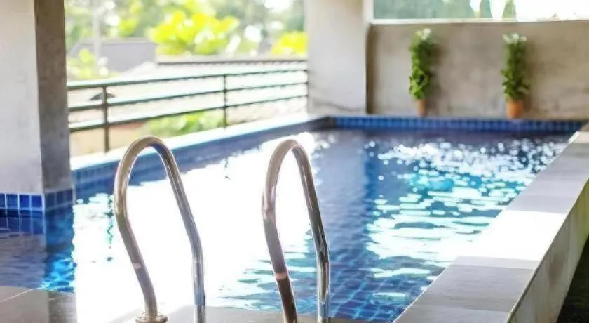 B2 Sea View Pattaya Boutique & Budget Hotel