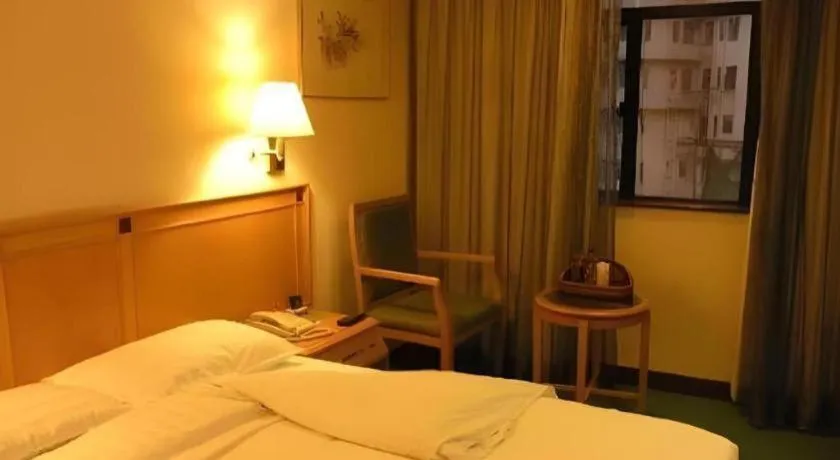 Bed in New Mong Kok Guest House