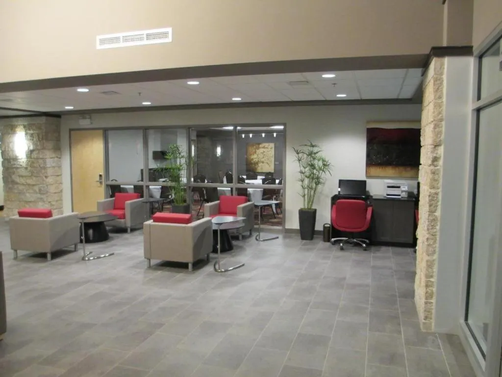 Best Western Plus Eastgate Inn & Suites