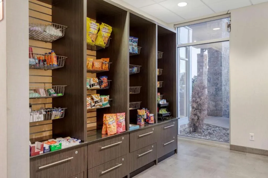 Best Western Plus Eastgate Inn & Suites