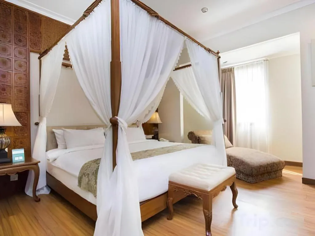 Bed in Horison Aziza Solo