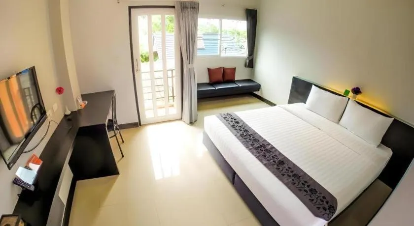 Bed in My Place Phuket Airport Mansion